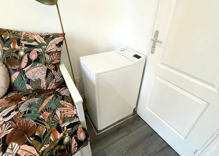 Charming Bright Sunny Studio Near Canal St Martin